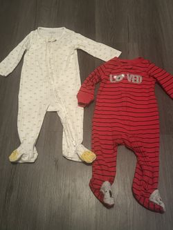 baby carter’s sleep onesies 9 months 