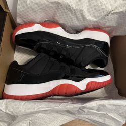 Jordan 11 Low Bred 