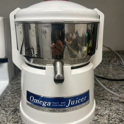 Omega 1000 Juicer 