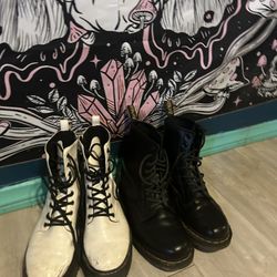 White boots, size 9.5 