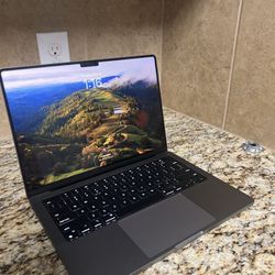 MacBook Pro Late 2023 (M3) - 14"