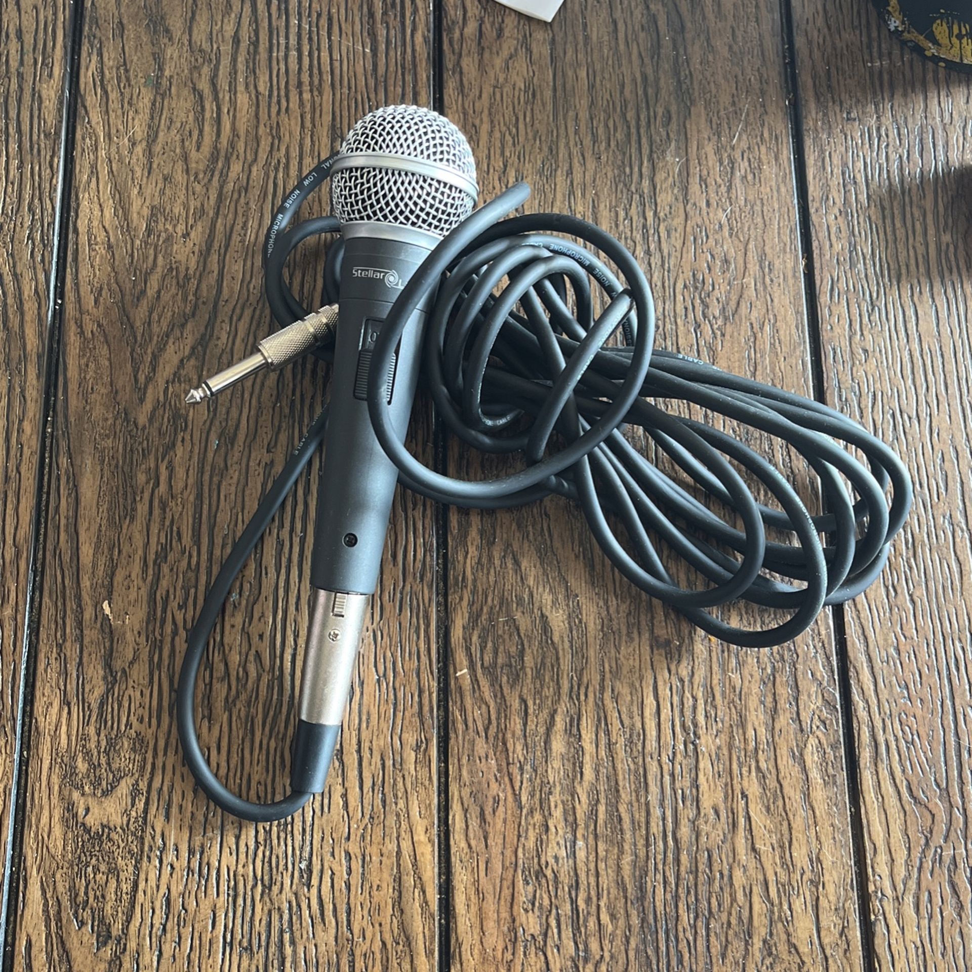 Stellar Labs Microphone And Cord