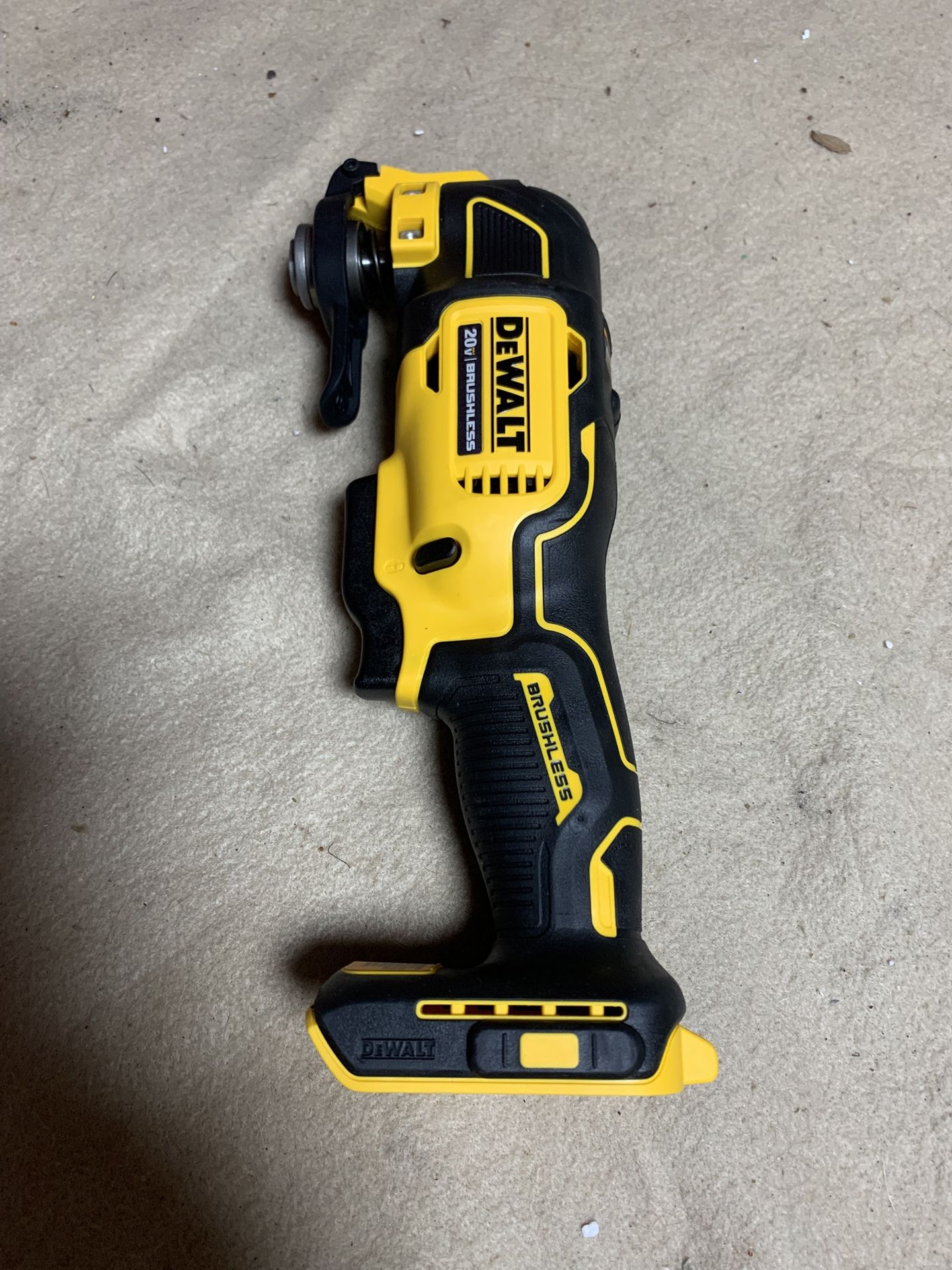 DeWalt 20V Atomic Oscillating Multi-Tool