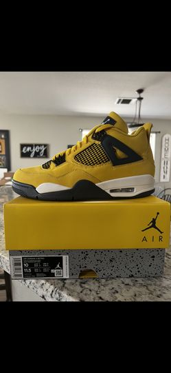 Jordan 4 Lightning Size 10