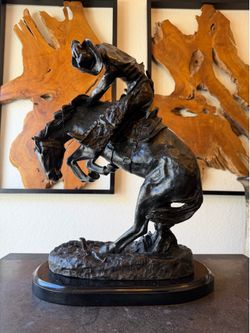 Bronze Statues / Sculptures