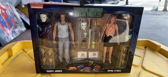 NECA Teenage Mutant Ninja Turtles April O'Neil & Casey Jones TMNT 2 pack (NIB)