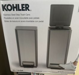 Costco trash cans set of 2