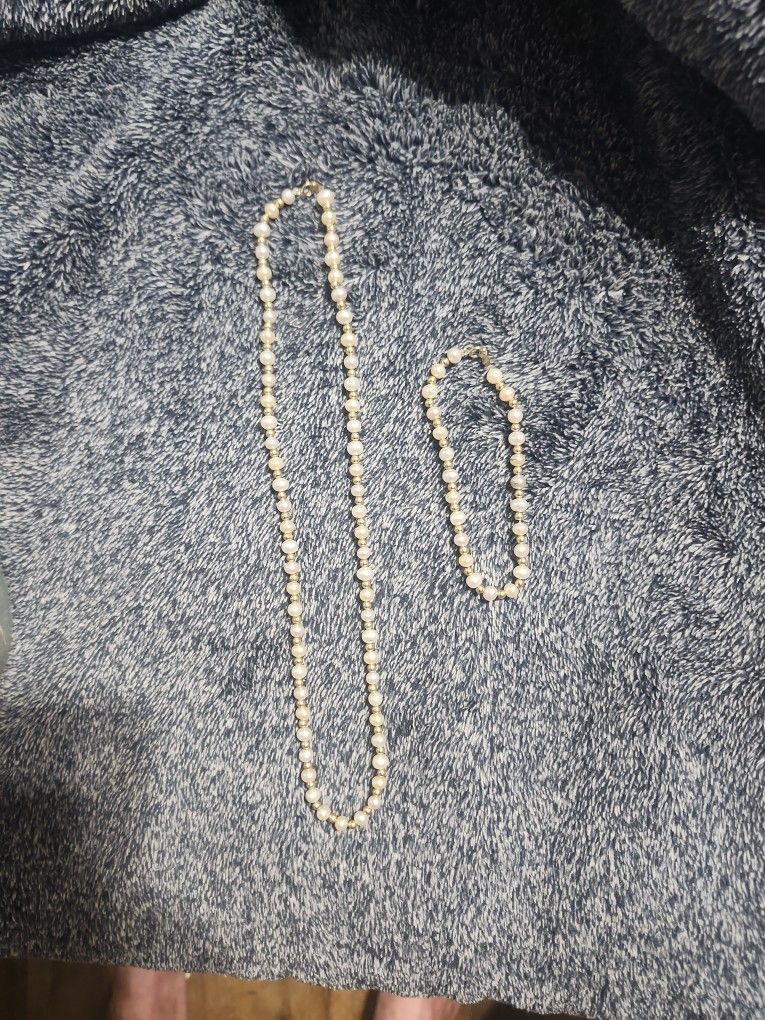 14k W/ Cultured Pearls Necklace And Bracelet Combo