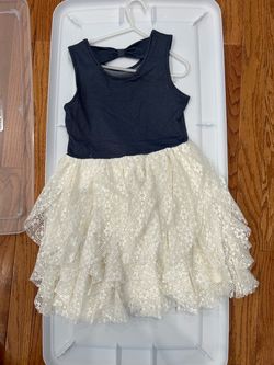 Girls dress t 3