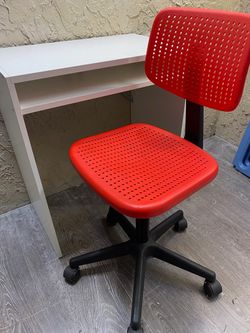 Red Swivel Desk Chair - Local Delivery for a Fee - See My Items