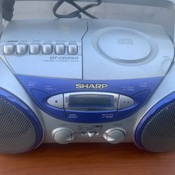 CD / Radio/ Tape cassette player, boombox outlet both outler and battery powered