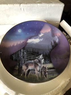Wolf plate,Bradford Exchange ,numbered