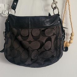 ELEGANT COACH BAG GENUINE  BEAUTIFUL.