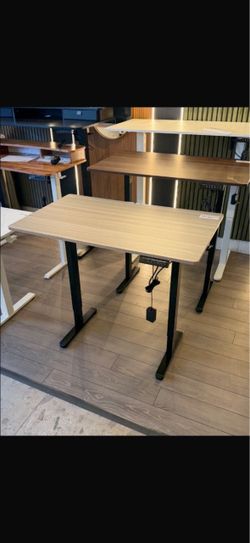 40” Sand Electric standing desk ( i have lot of other desk sizes and color 😃 )