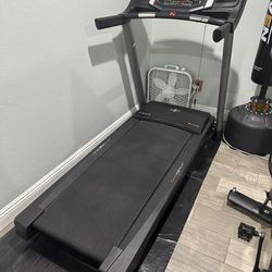 Nordic track T-series Treadmill
