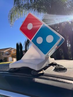 Dominos pizza magnet