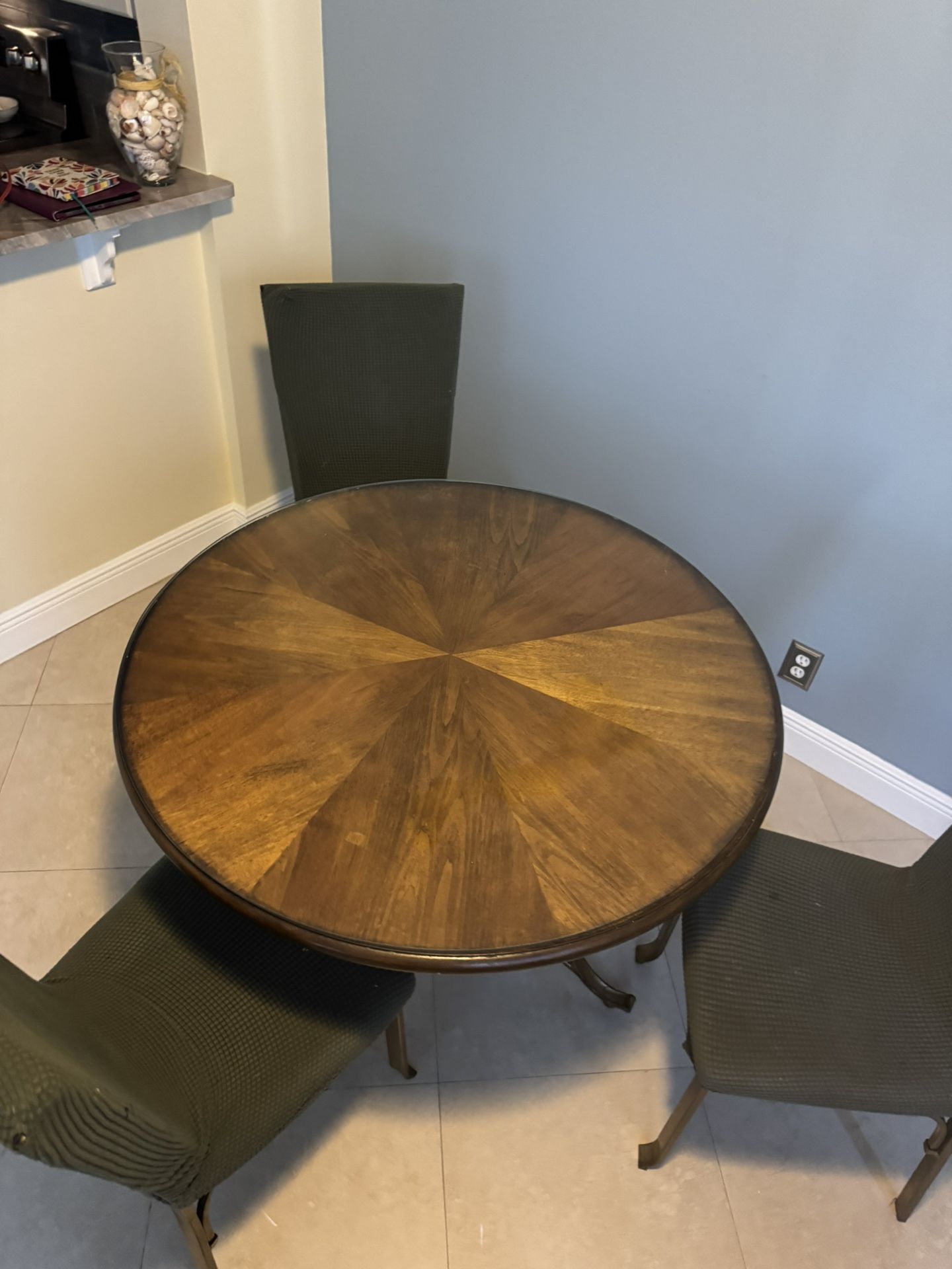 Eating/Dining table 