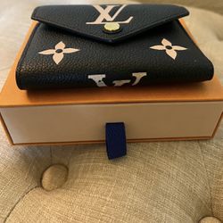 Louis Vuitton wallet pre-owned