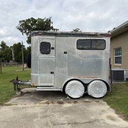 2 horse dual axle bumper pull horse trailer 