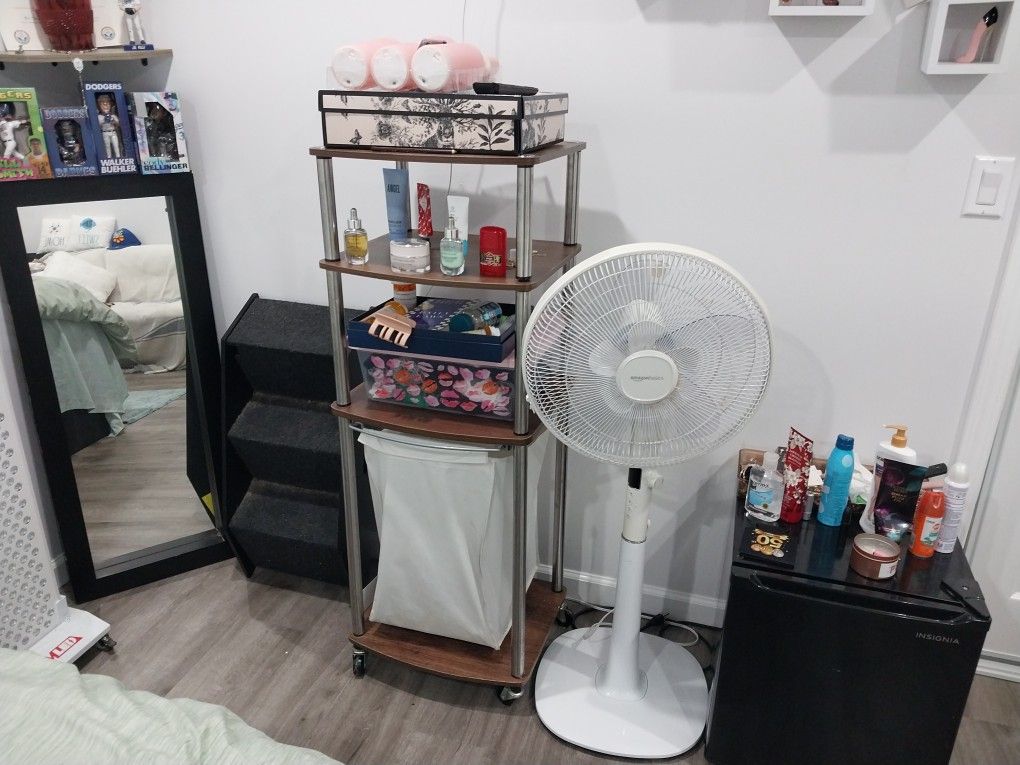3 Shelves W/wheels