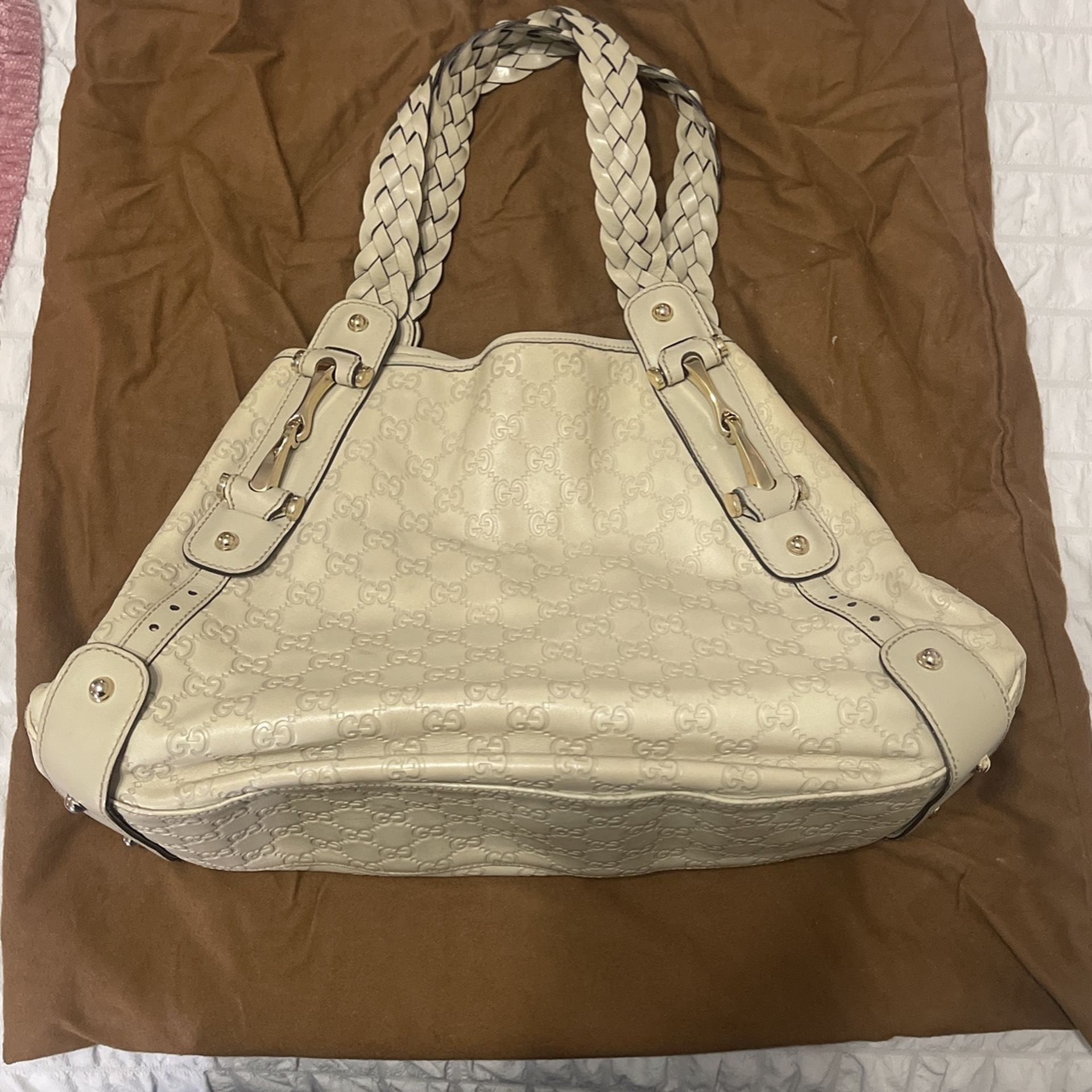 Gucci shoulder bag