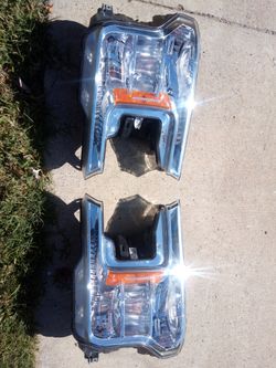 2019 Ford F150 headlights