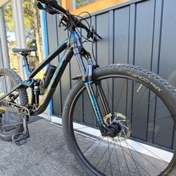 2021 Trek Fuel Ex 5 Mountain Bike