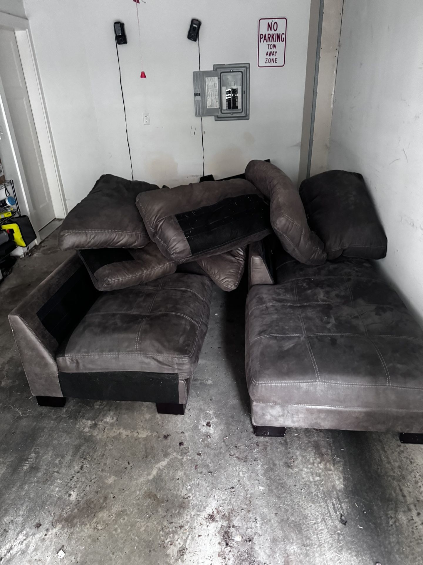 Free Sectional Couch Pieces
