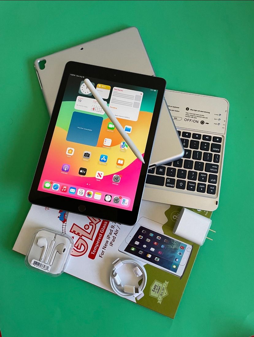 Apple IPad 6th Generation (9.7” Retina / Touch ID / IOS 17) 32GB with keyboard, pen & Accessories (128gb $199)
