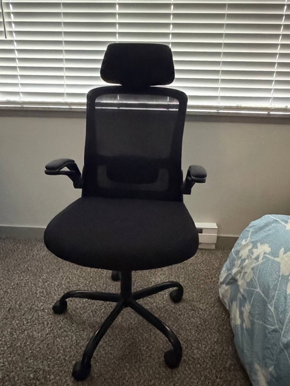 Office chair. Almost new.