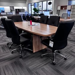 The Wren Executive Office Chair / Conference Chair