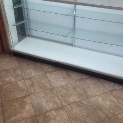 Vitrina En Muy Buenas Condiciones. 