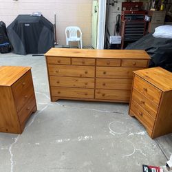 Dresser Set