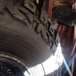 16 In Black Alloy Rims With BRAND NEW MUDDERS