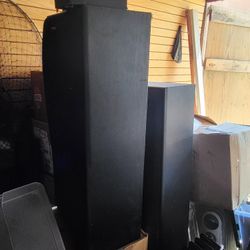 2 Large Speakers 