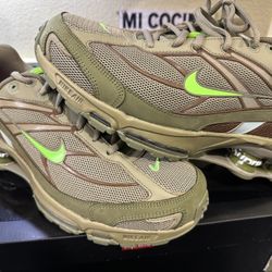 NIKE  SHOX RIDE  2 SP  Brand NEW!!!!! Size 11.5  Mens. Brand New