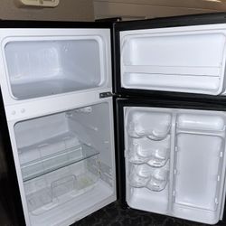 Mini fridge