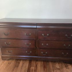Long Dresser 