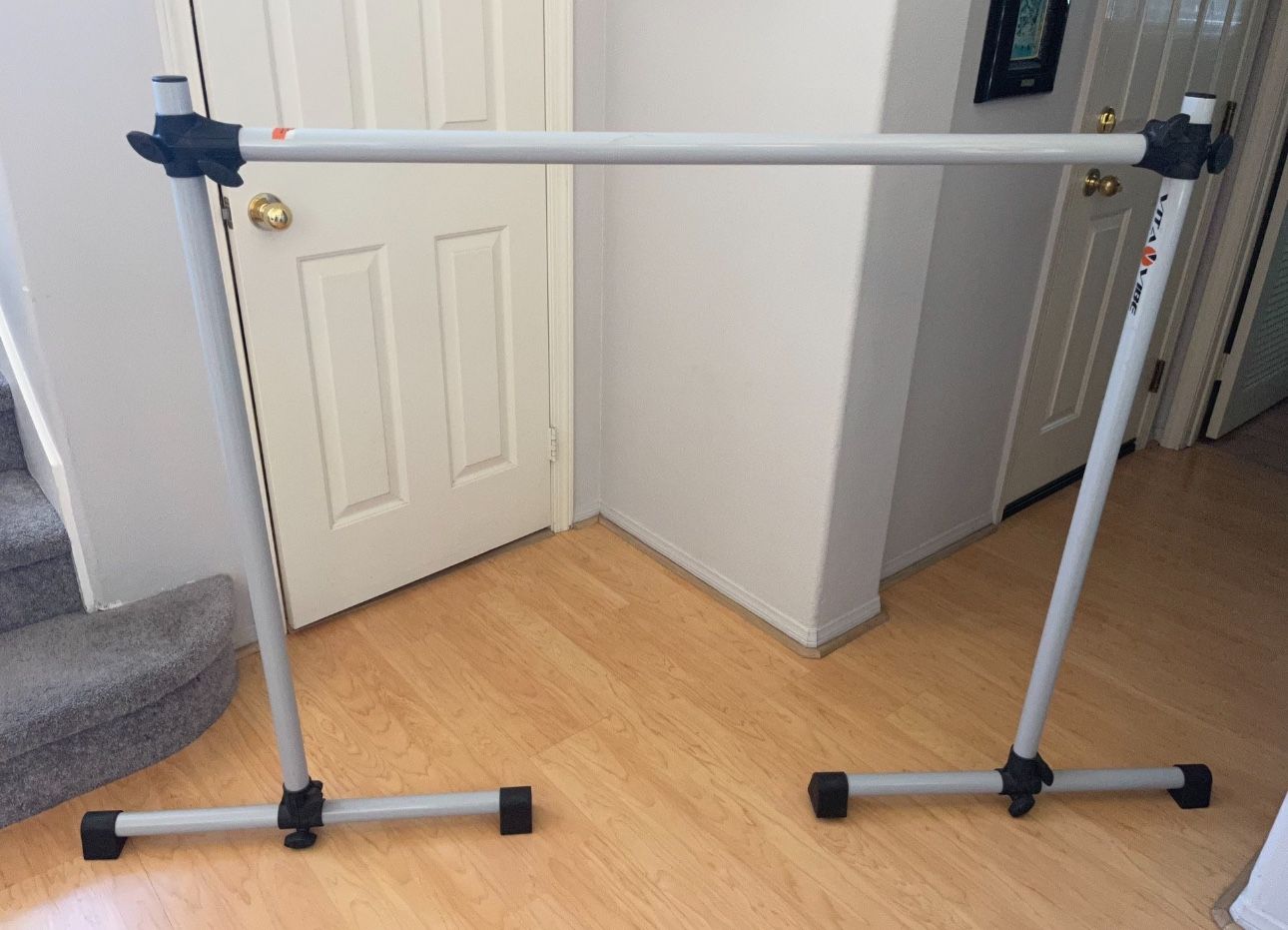 VITA Barre Portable 5 Foot Freestanding Ballet Barre