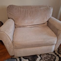 La-Z Oversized Electric Recliner