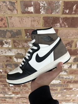 Jordan 1 High “Mocha”