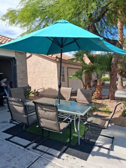 Patio Set  Table And 6 Chairs With Umbrella 