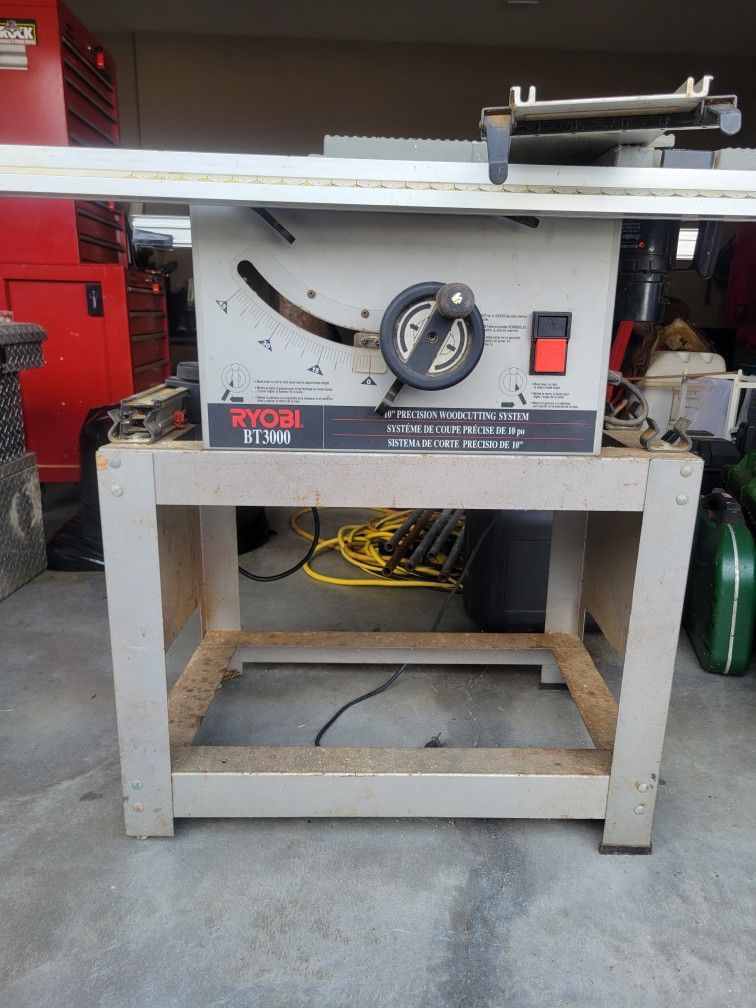 Ryobi BT 3000 Table Saw