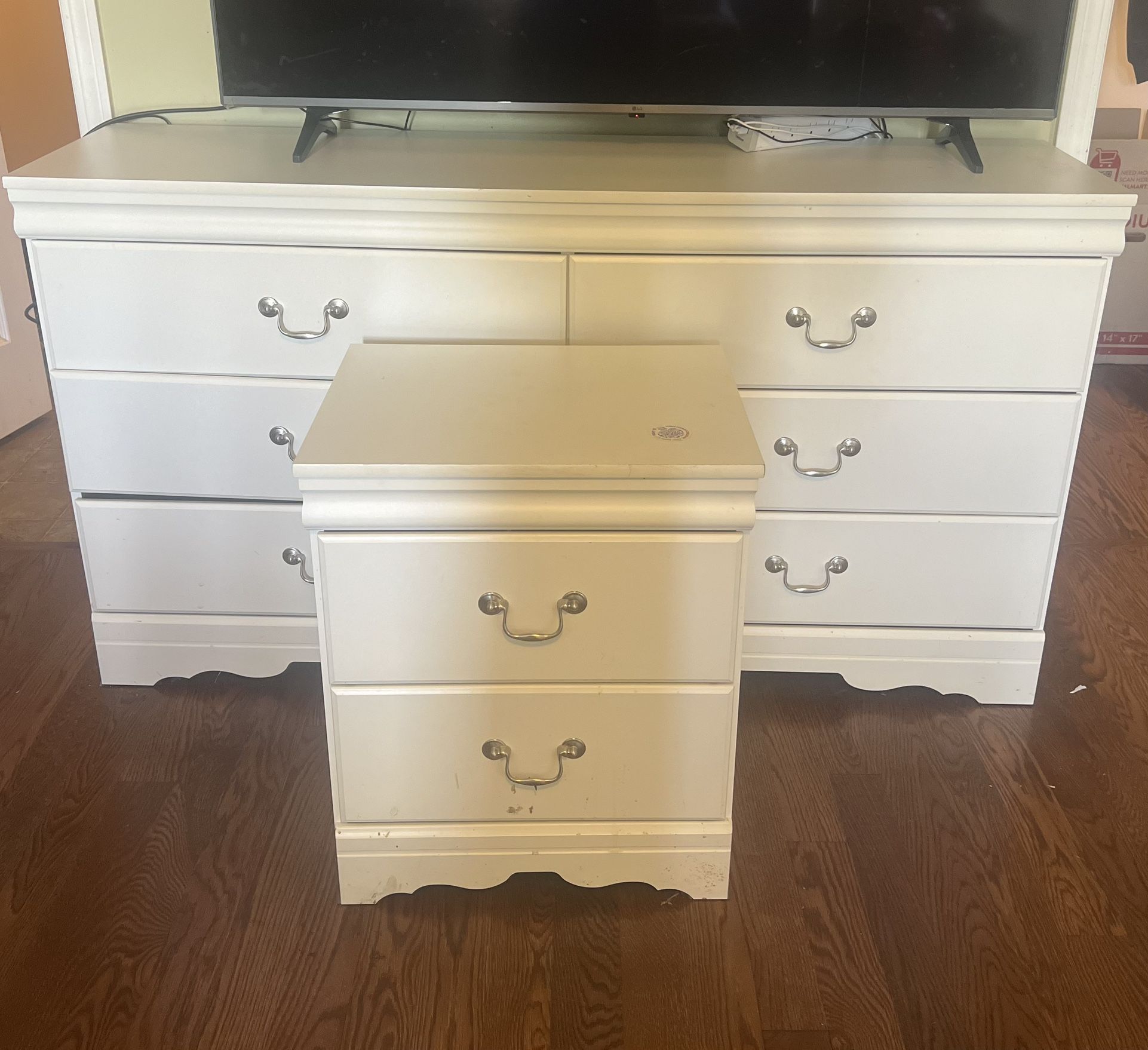 6-Drawer Cabinet With Night Stand
