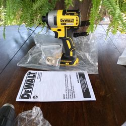 DeWalt.  20V New Brushless. Impact.  1/4".  W/ Clip