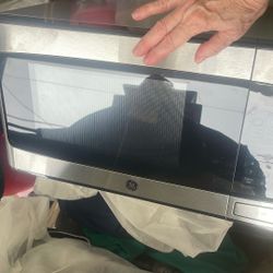GE Microwave In Great Condition 