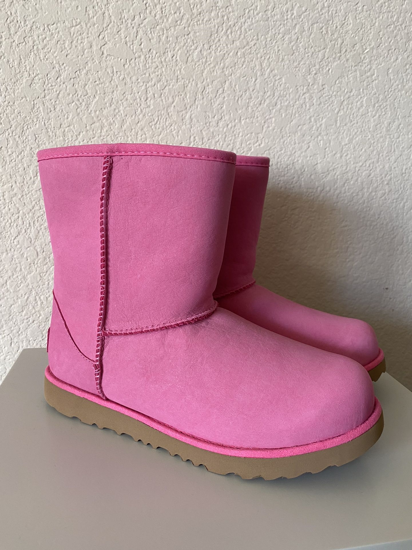 UGG Kid’s Classic Weather Short Pink Boots (USA Size 5)