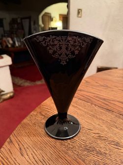 Vtg Art Deco Black Vase Fan Glass Sterling Filigree Overlay Pattern & Rim 8.75”