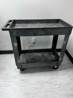 Rubbermaid rolling cart- skinny