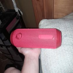 Onn. Large Loud Speaker (Great Bass)